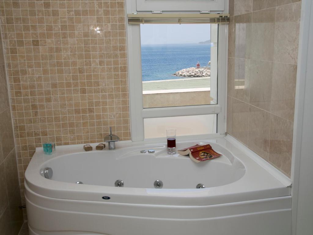 Rhapsody Hotel 카스 외부 사진